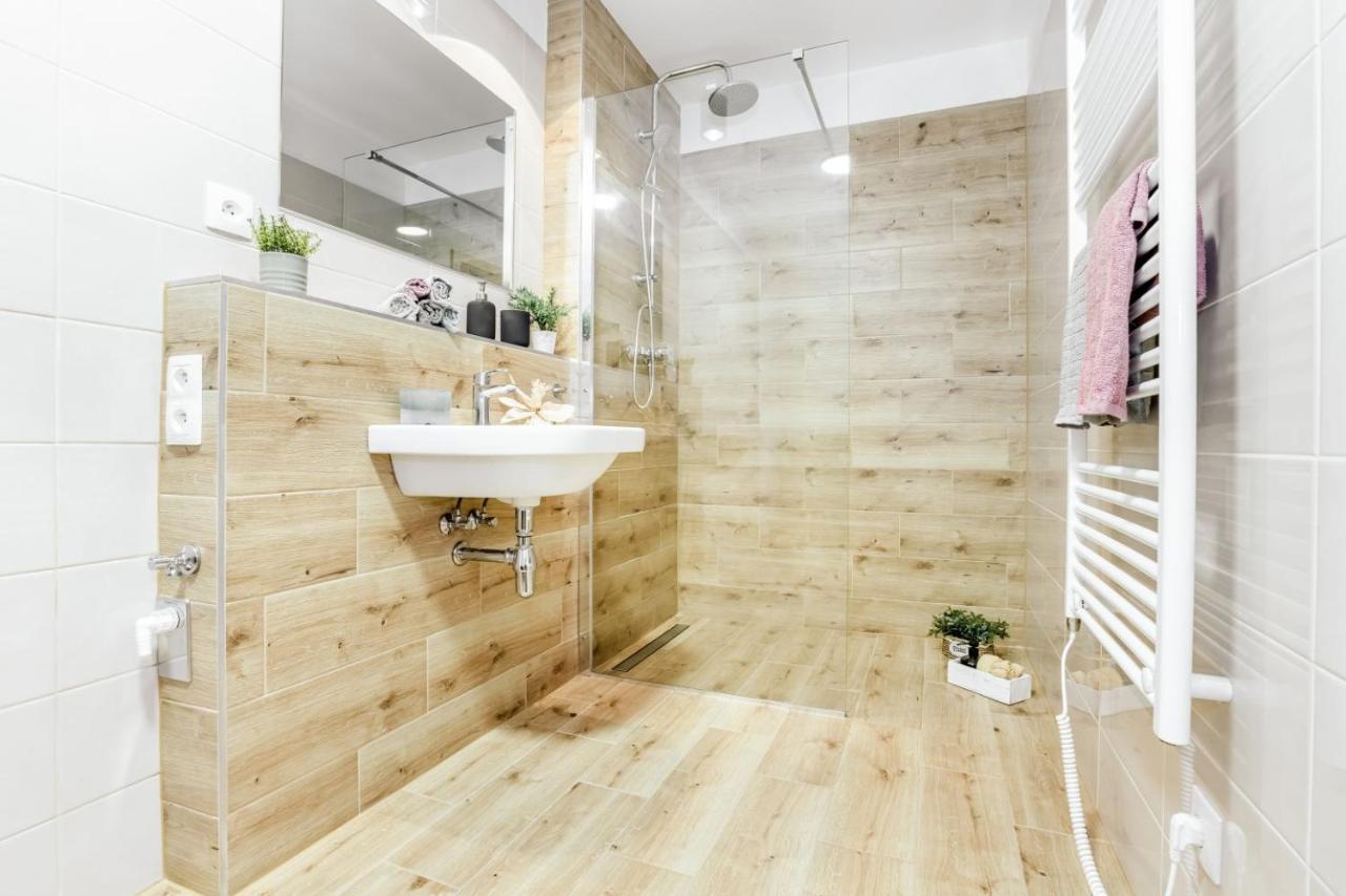 Apartmany Karlovy Dvory Horní Planá 外观 照片